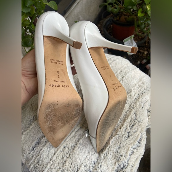 Kate Spade Made in Italy Bow Tip Pump - Picture 6 of 12